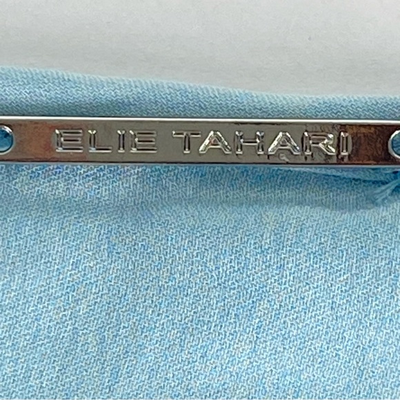 Elie Tahari Jolene Pleated Front, Long Sleeve Hi-Low Hem 100% silk Blouse Sz L - Picture 4 of 8